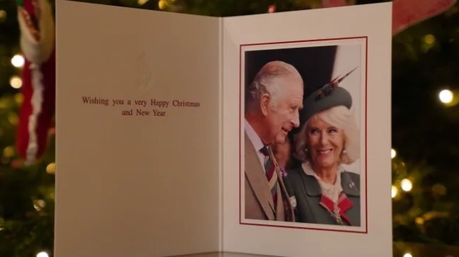 Крал Чарлз III пуска първата си коледна картичка от управлението